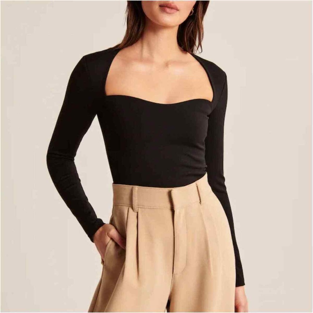 Abercrombie & Fitch Sweetheart Neckline Long Sleeve Crop Top Black